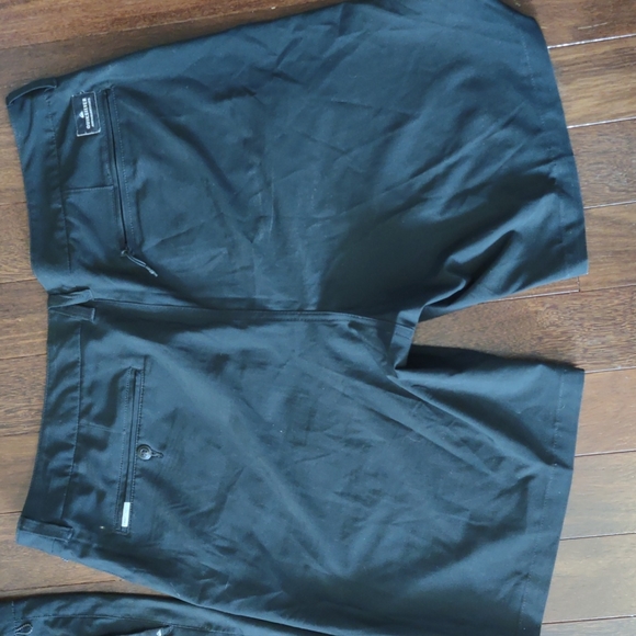 Quicksilver Amphibian Black shorts 38W - Picture 3 of 3